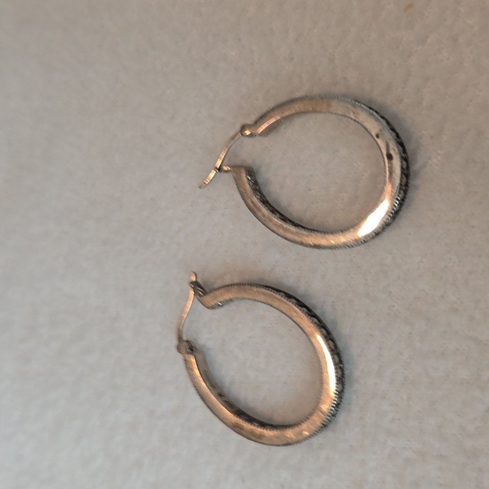 Sale! Elegant Sterling Silver Hoop Earrings - Picture 4 of 4